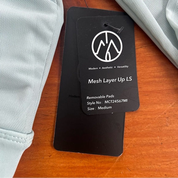 NWT MOVE THEOLOGY Blue Mist Mesh Layer Up Long Sleeve Top Medium Sheer Shelf Bra - Picture 10 of 12